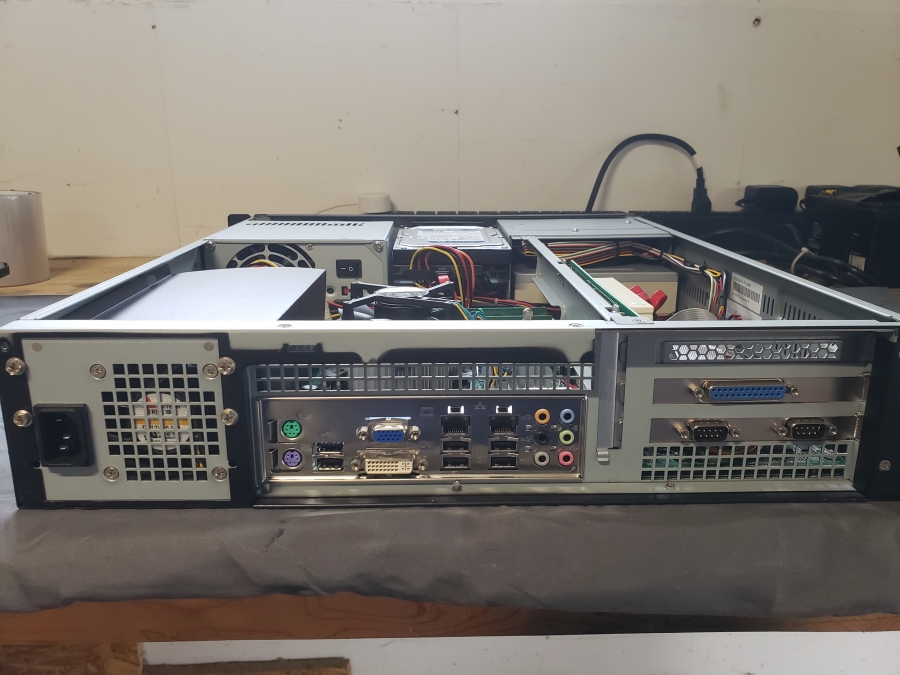 SuperLogics DFI BL600-DR Custom 2U Rack Server 2.66GHz; 4GB; 2x500GB HDD; SN:221200028/026, photo 5 of 11