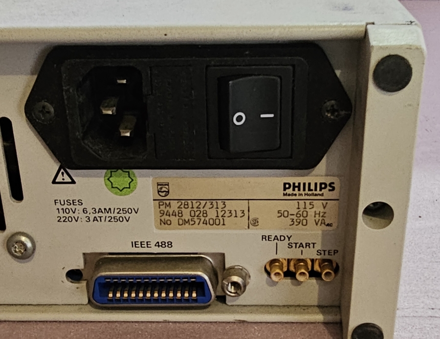 Fluke Philips PM-2812 60 V 10 A Dual Output Programmable Power Supply, photo 14 of 16