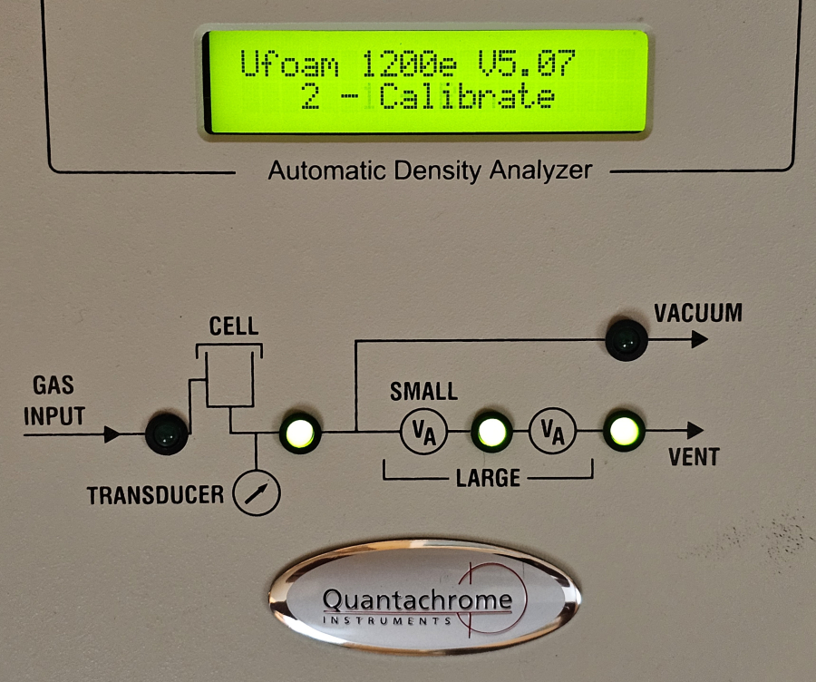Quantachrome UltraPYC 1200e Ultrafoam Volume Density Analyzer; SN:1050006950, photo 7 of 21