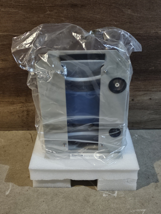 Thermo Electron OFP400 Vacuum Pump; NEW IN BOX, photo 4 of 23