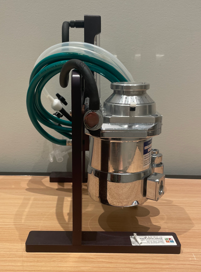 VetEquip 911103 Isoflurane Vaporizer; Funnel-Fill + Tabletop Anesthesia Machine, photo 4 of 6