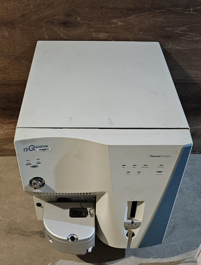 Thermo Finnigan TSQ Quantum Mass Spectrometer FOR PARTS/REPAIR; SN:TSQU00279, photo 1 of 20