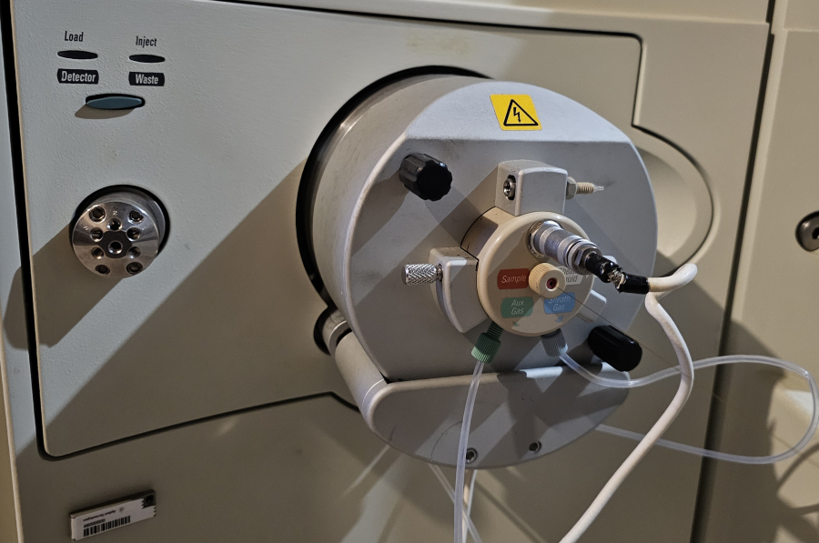 Thermo Quest Finnigan LCQ Deca Mass Spectrometer; SN:LDE00372, photo 11 of 24