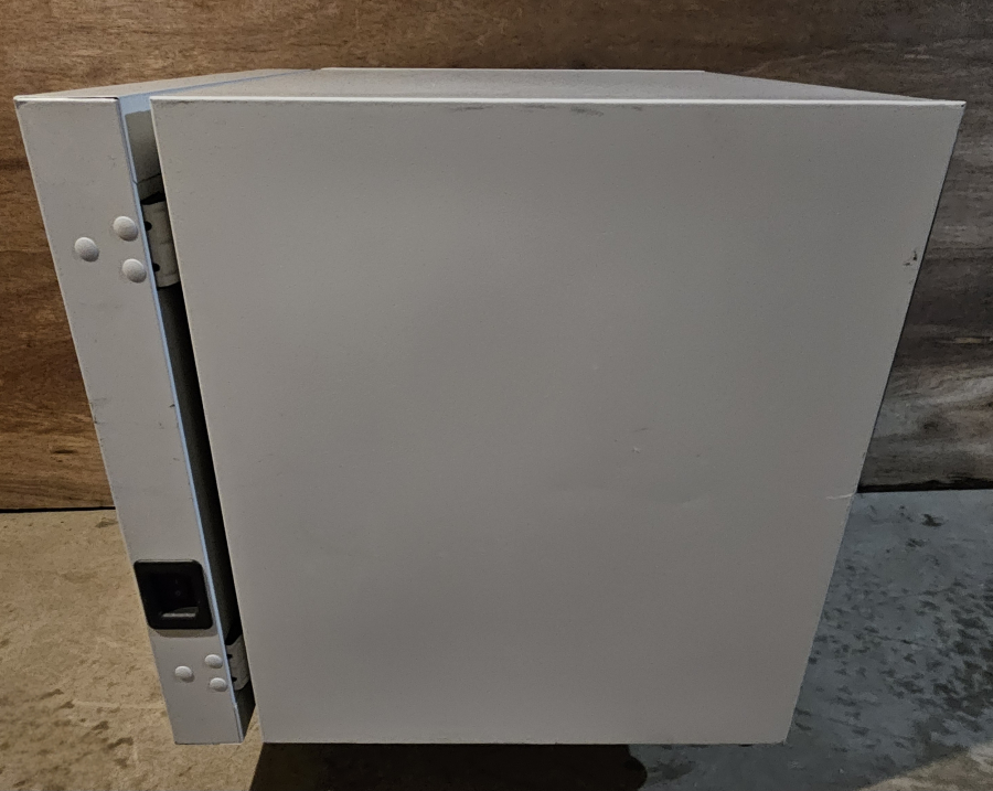 Binder KT053UL-120V Peltier Cooling Incubator; SN:20180000004107, photo 20 of 25