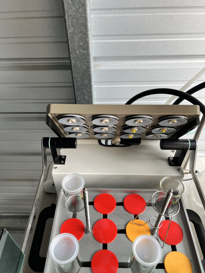 BUCHI SyncorePlus Polyvap Parallel Evaporator System, Glassware, V-300 Vacuum Pump, F-308 Recirculating Chiller, Accessories; SN:1100060089/85/90, photo 7 of 24