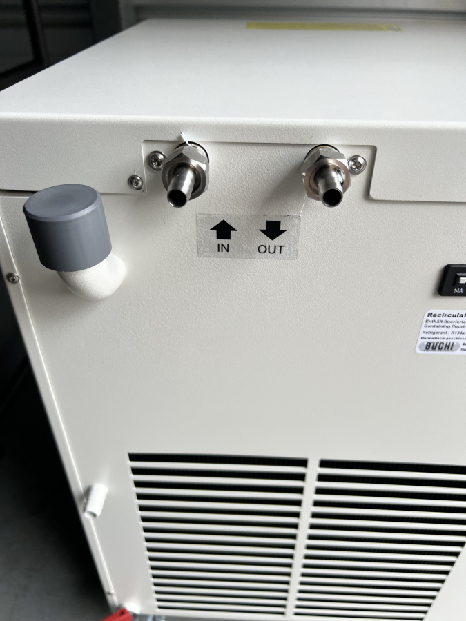 BUCHI SyncorePlus Polyvap Parallel Evaporator System, Glassware, V-300 Vacuum Pump, F-308 Recirculating Chiller, Accessories; SN:1100060089/85/90, photo 13 of 24