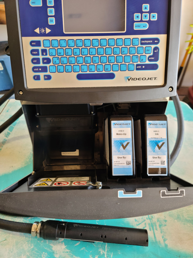 Videojet 1520 Industrial Inkjet Coding Machine, s/n 1201369C22ZH, with Tubewriter 360 Labeling System, photo 19 of 20