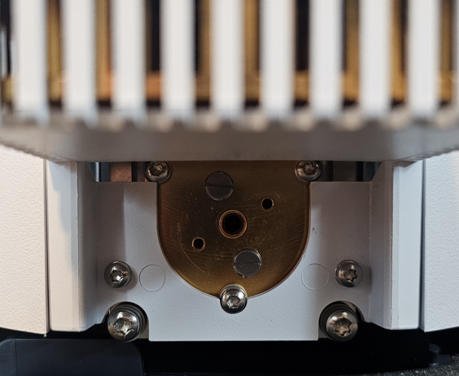 Agilent G1958B G1958-65638 Mass Spectrometer Source; SN:SG20339013, photo 18 of 20