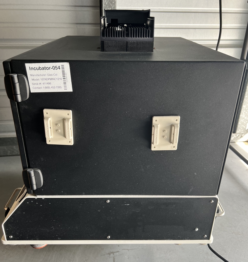 Glas-Col 107A DPMINC1216 16 Position Orbital Micro-Expression Platform Mixer Incubator Shaker for Deep Well Plates; SN:411406, photo 4 of 9