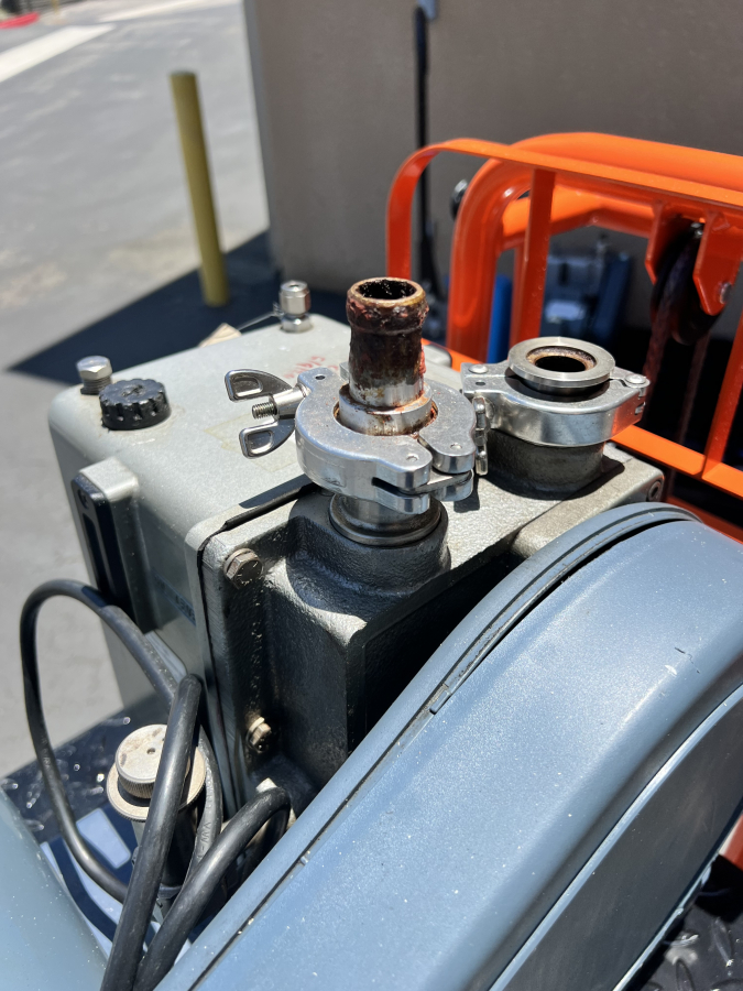 Welch 1402N Chemstar Duo-Seal Belt-Driven Vacuum Pump + C63JXGZP Motor, pumps 2, 3, photo 4 of 6