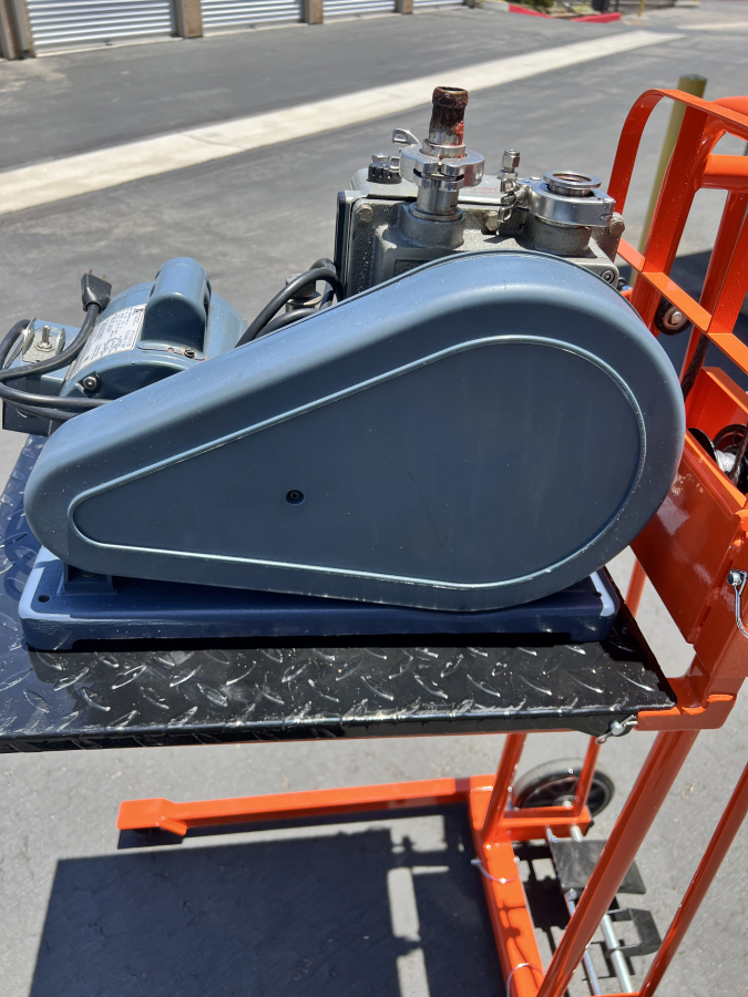 Welch 1402N Chemstar Duo-Seal Belt-Driven Vacuum Pump + C63JXGZP Motor, pumps 2, 3, photo 6 of 6