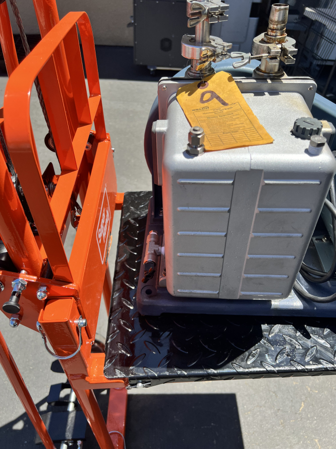 Welch 1402N Chemstar Duo-Seal Belt-Driven Vacuum Pump + C63JXGZP Motor pump 9, photo 1 of 7