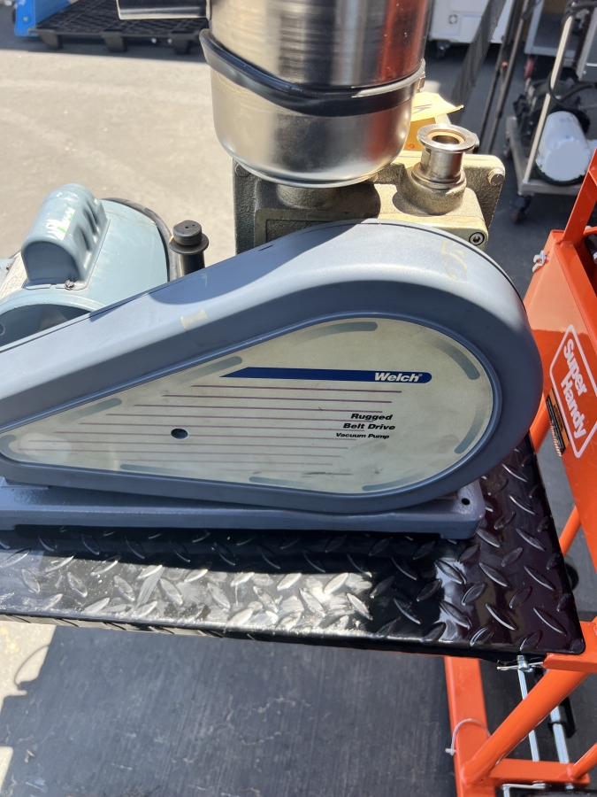Welch 1402N Chemstar Duo-Seal Belt-Driven Vacuum Pump + C63CXGZP + Filter pump 10, photo 6 of 7