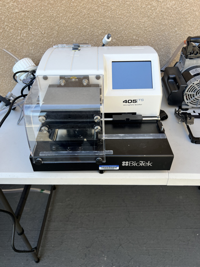 BioTek 405TS Plate Washer; SN:20091820 + Agilent 7103035 Vacuum Pump, photo 5 of 8