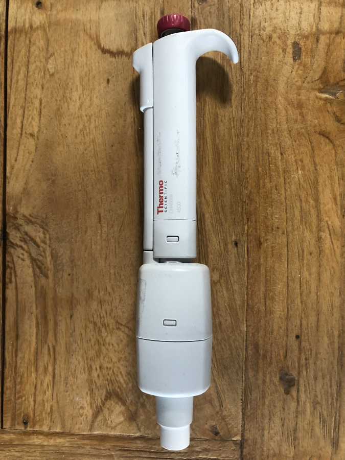 ThermoScientific FinnPipette 2-10 uL Manual 4500 Single-Channel Pipette , photo 1 of 6
