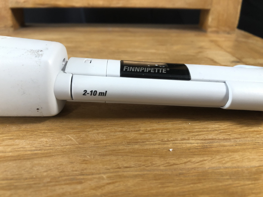 ThermoScientific FinnPipette 2-10 uL Manual 4500 Single-Channel Pipette , photo 3 of 6