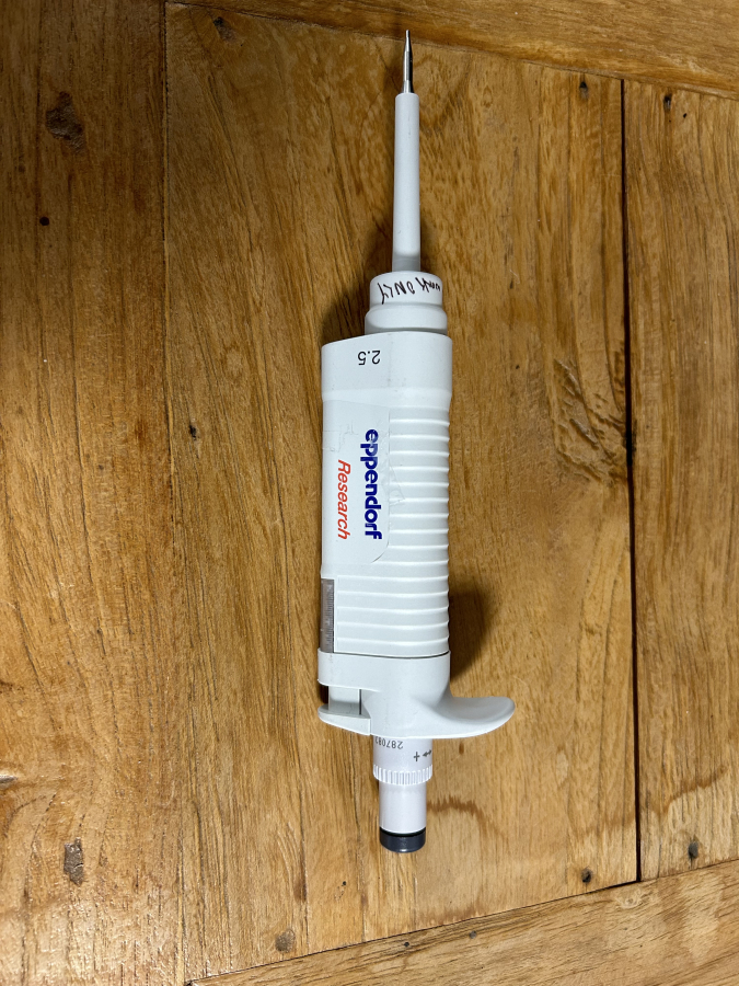 Eppendorf Reference Autoclavable 2500 uL Single-Channel Manual Pipettee, photo 5 of 5