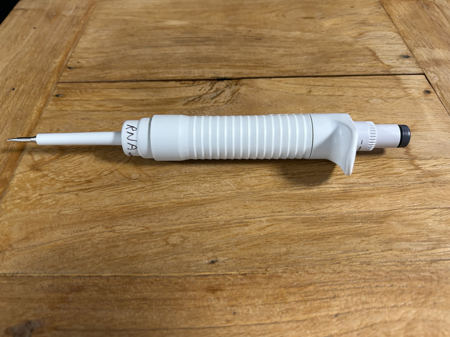 Eppendorf Research PhysioCare 0.1-2.5 uL Single-Channel Adjustable Pipette, photo 3 of 4