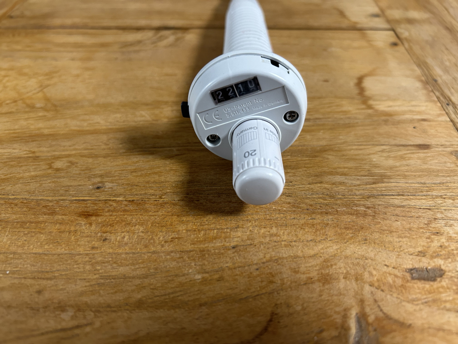 Eppendorf Reference Autoclavable 20 uL Single-Channel Manual Pipette, photo 3 of 4