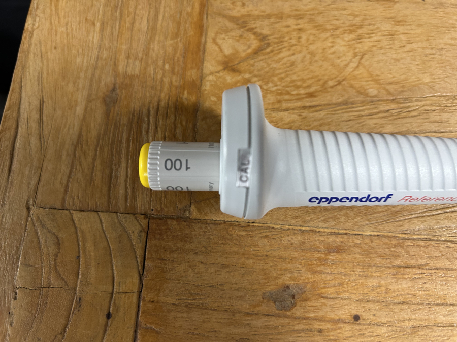 Eppendorf Reference Autoclavable 200 uL Single-Channel Manual Pipette, photo 1 of 5