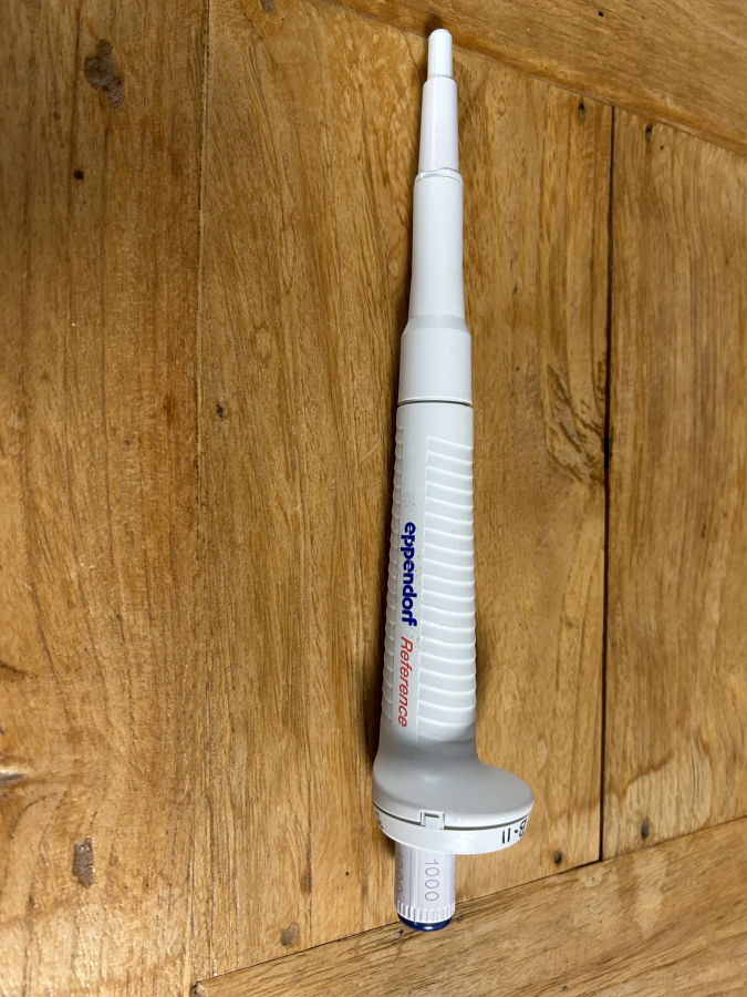 Eppendorf Reference Autoclavable 1000 uL Single-Channel Manual Pipette, photo 2 of 4
