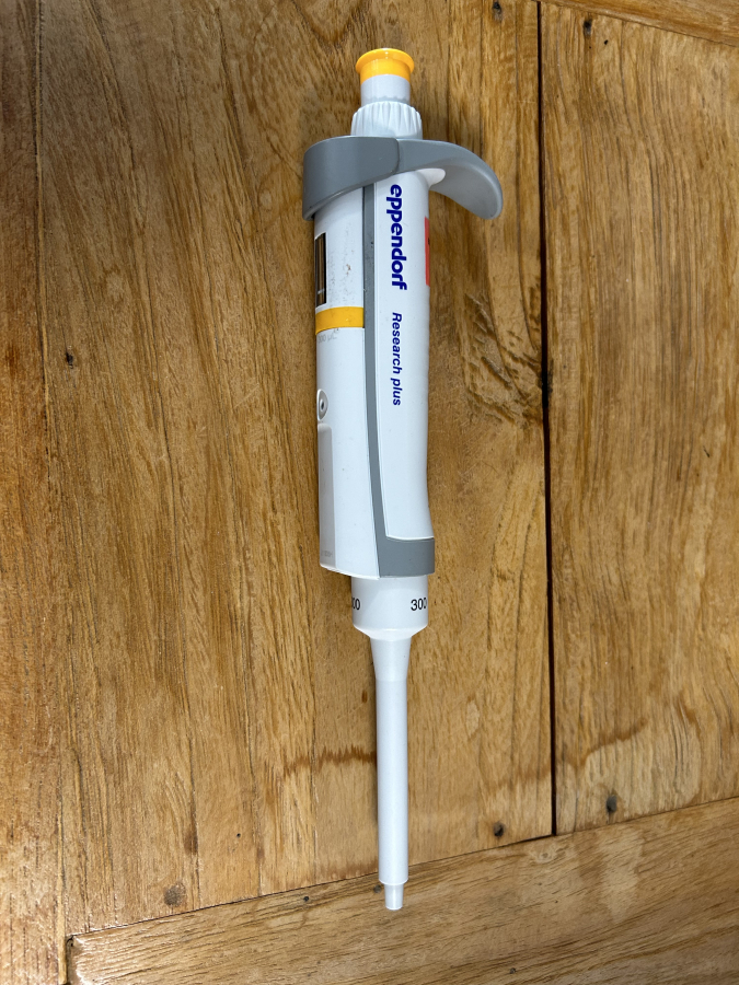 Eppendorf Research Plus 30-300 uL ADJ Single-Channel Pipette PhysioCare, photo 2 of 5