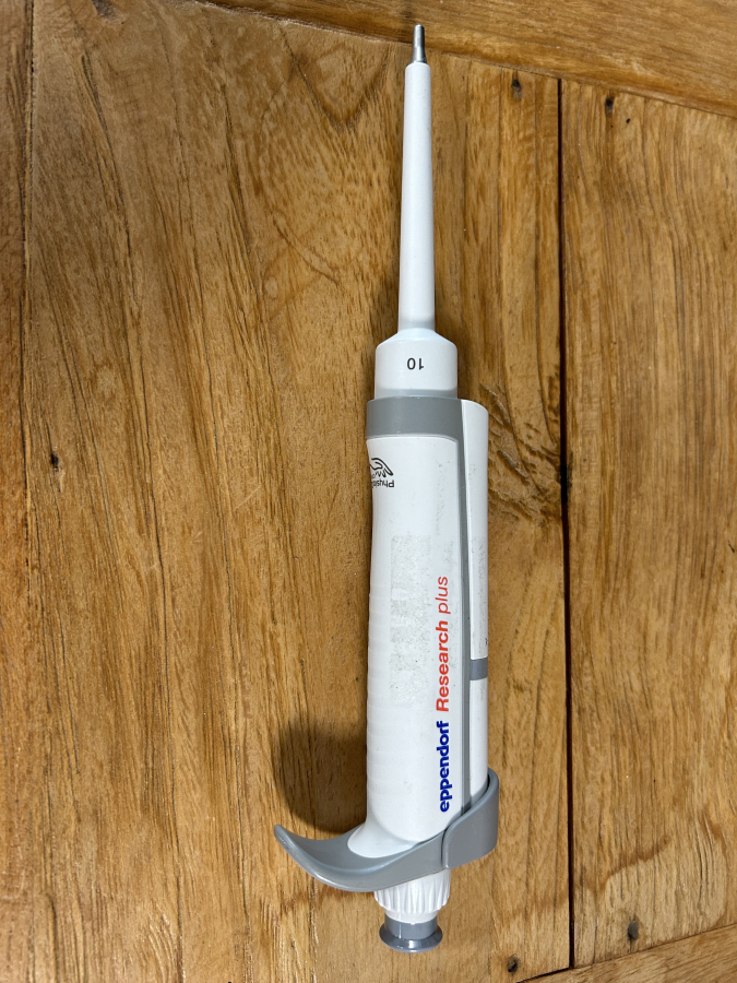 Eppendorf Research Plus 0.5-10 uL ADJ Single-Channel Pipette, photo 2 of 6