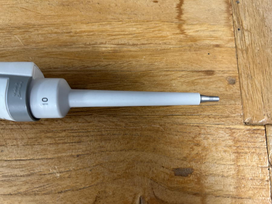 Eppendorf Research Plus 0.5-10 uL ADJ Single-Channel Pipette, photo 1 of 6
