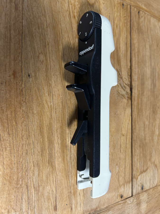 Eppendorf Repeater Pipette RM 1718 4780 Manual Adjustable Syringe, photo 2 of 5