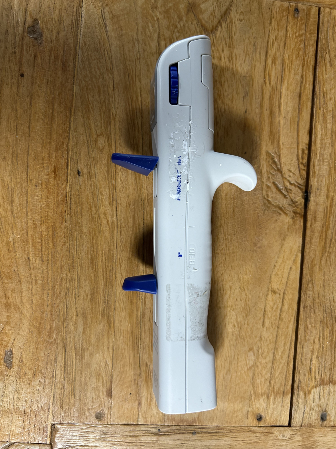 Eppendorf Repeater M4 1uL-10mL Electronic Digital Multi-Dispenser Pipette, photo 3 of 5