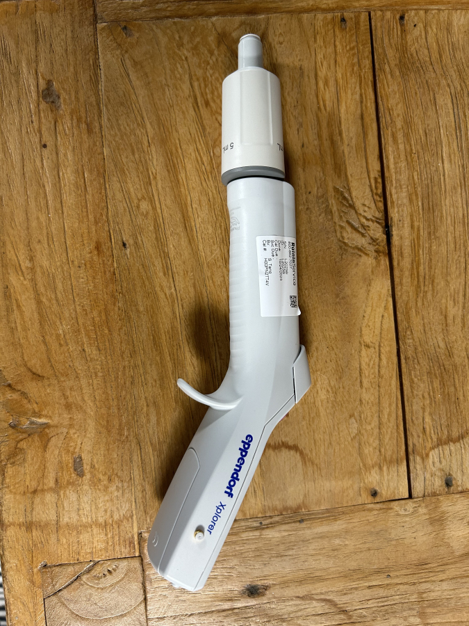 Eppendorf Xplorer 0.2-5 mL Single-Channel Electronic Pipette, photo 1 of 4