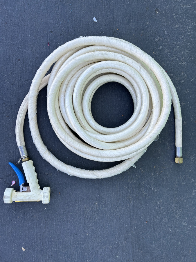 Strahman 4Q06 ARE 150-PSI M-70 Pistol-Grip Nozzle + Industrial Spray-Down Hose, photo 1 of 5