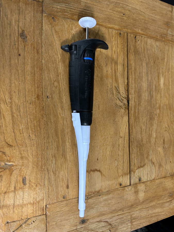 Gilson Pipetman-Ultra U1000 200-1000 uL Single-Channel Pipette, photo 1 of 4