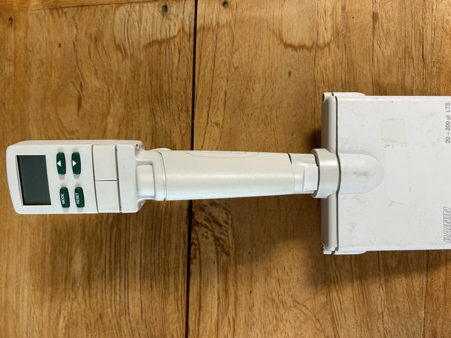 Rainin edp3 20-200 uL LTS 8-Channel Electronic Multi-Channel Pipette, photo 1 of 5
