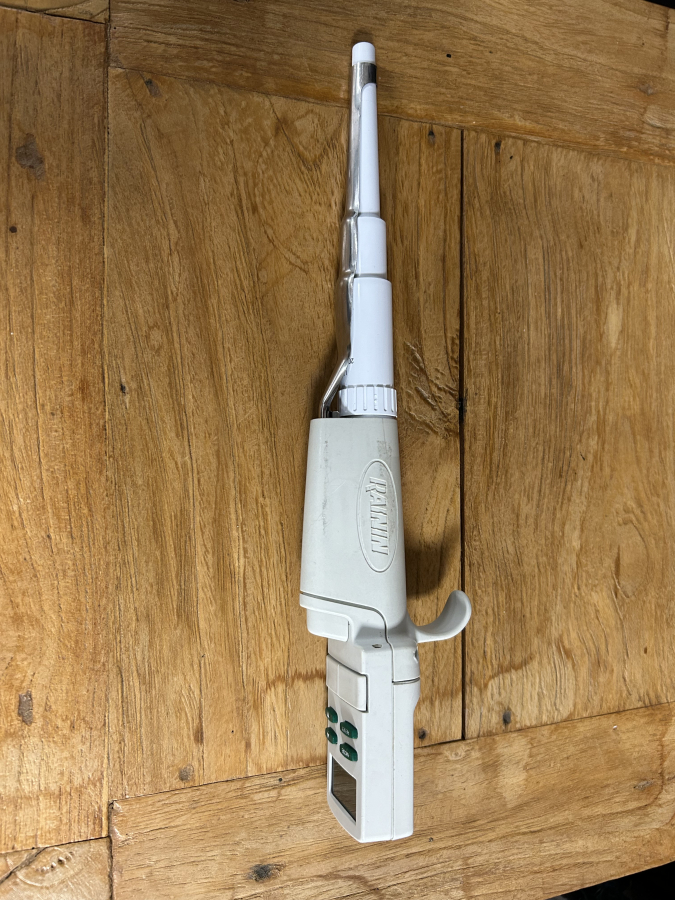 Rainin edp3 LTS 200uL-2mL Single-Channel Electronic Pipette 200-2000, photo 1 of 4