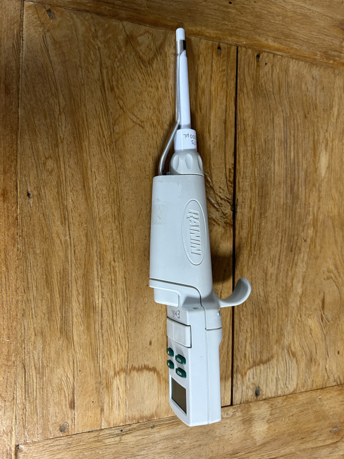 Rainin edp3 LTS 20-200 uL Short-Tip Single-Channel Electronic Pipette, photo 1 of 4