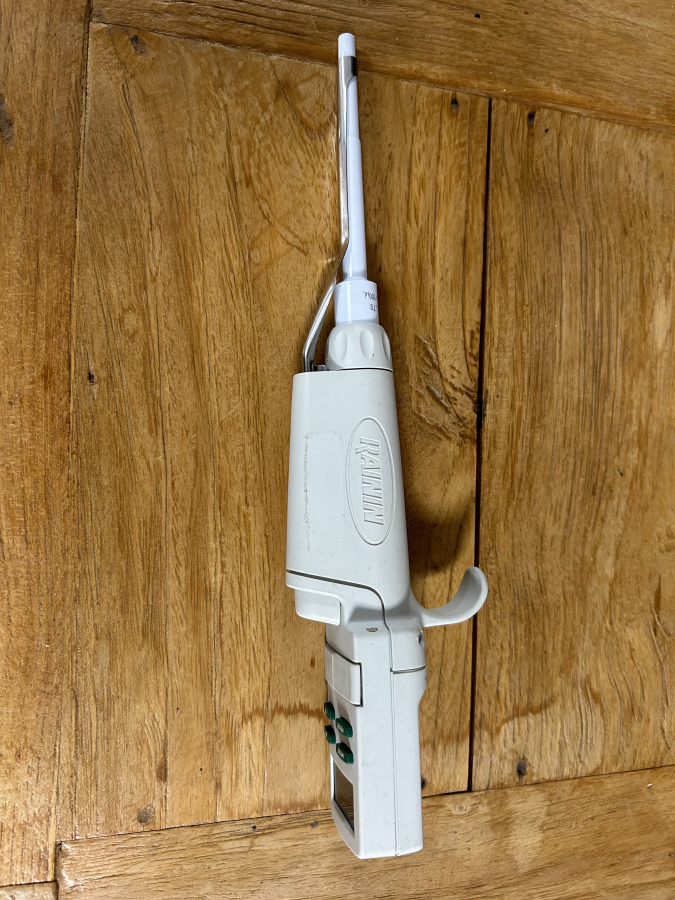 Rainin edp3 LTS 10-100 uL Adjustable Single-Channel Electronic Pipette, photo 2 of 4