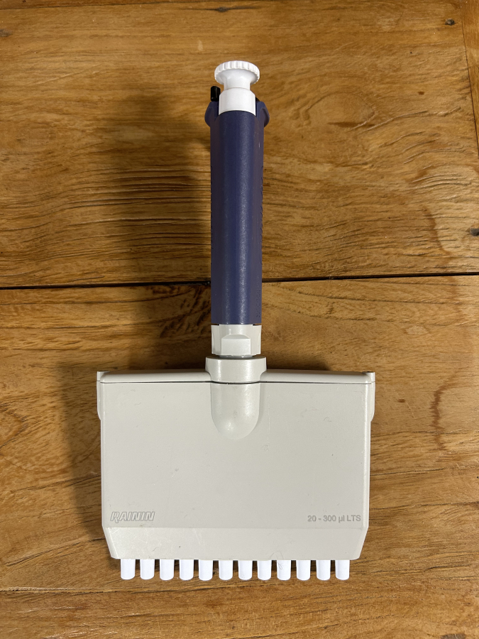 Rainin Pipet-Lite L300 20-300 uL LTS L-300 12-Channel Multi Pipette, photo 1 of 5