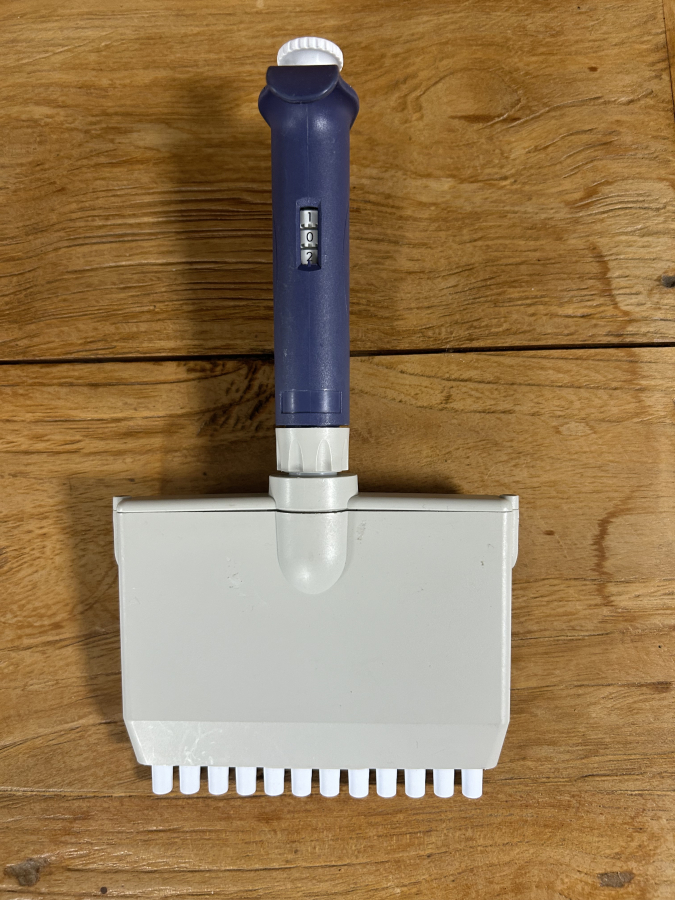 Rainin Pipet-Lite L300 20-300 uL LTS L-300 12-Channel Multi Pipette, photo 2 of 5