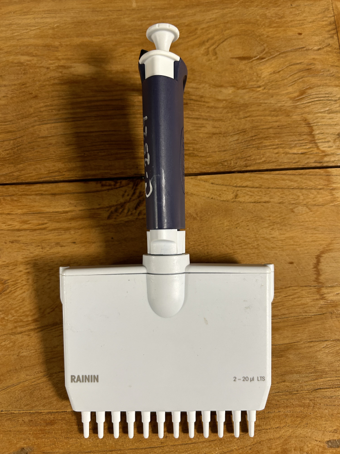 Rainin Pipet-Lite L20 2-20 uL LTS L-20 12-Channel Multi Pipette, photo 2 of 4