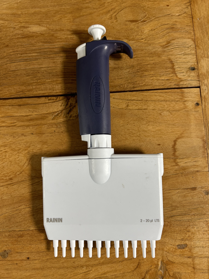 Rainin Pipet-Lite L20 2-20 uL LTS L-20 12-Channel Multi Pipette, photo 1 of 4