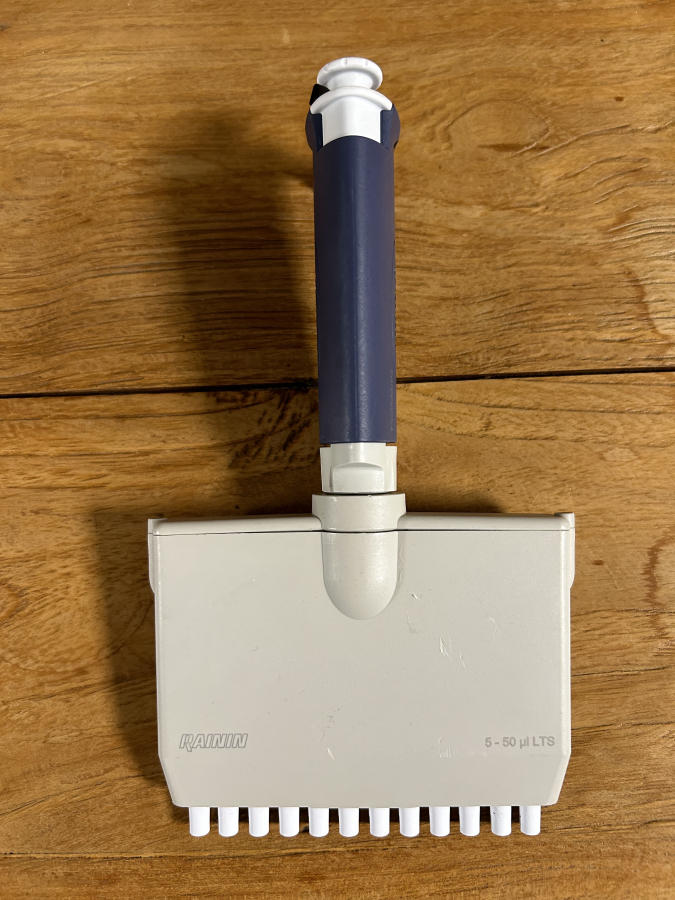 Rainin Pipet-Lite L50 5-50 uL LTS L-50 12-Channel Multi Pipette, photo 1 of 5