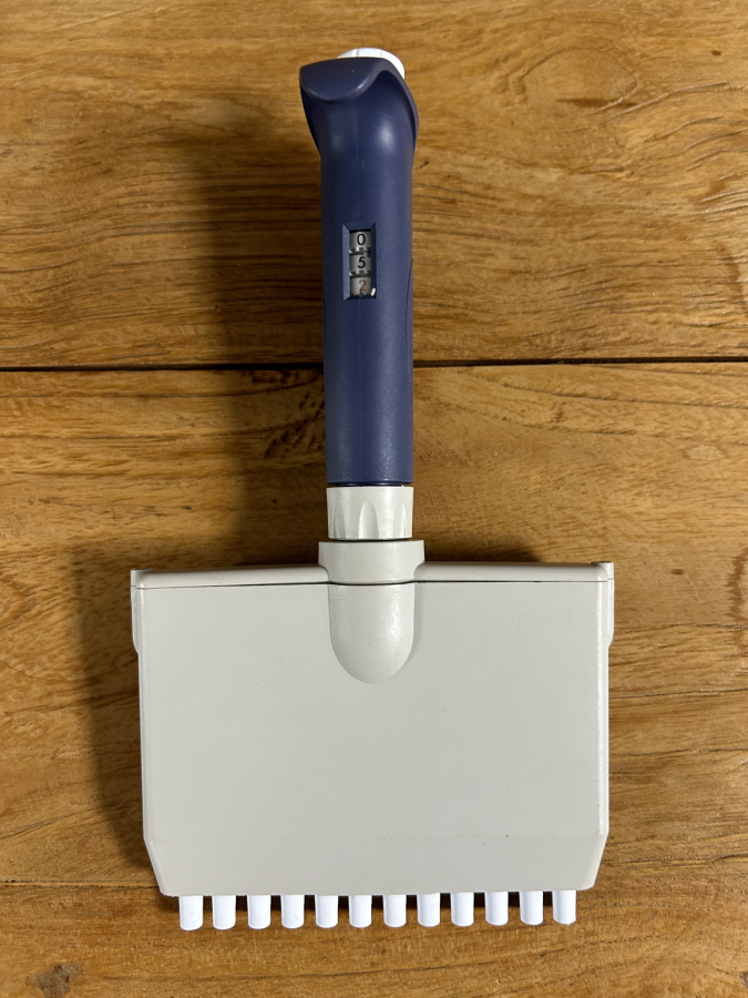 Rainin Pipet-Lite L50 5-50 uL LTS L-50 12-Channel Multi Pipette, photo 2 of 5