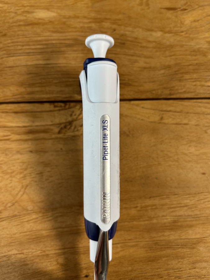 Rainin Pipet-Lite XLS 0.5-10 uL LTS SL-10 10uL RFID Single-Channel Pipette, photo 3 of 5