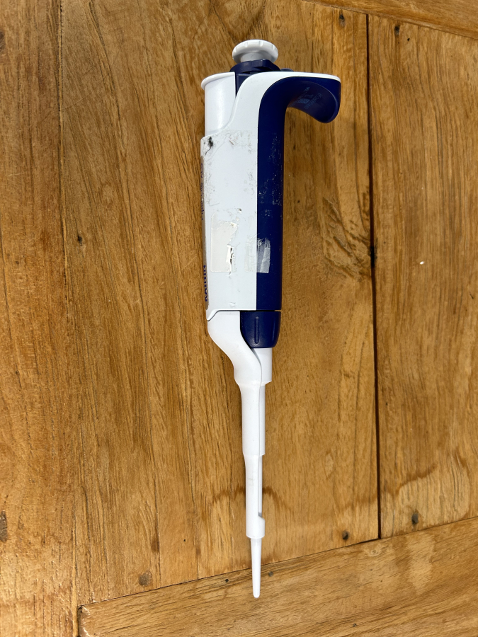 Rainin Pipet-Lite XLS 2-20 uL LTS SL-20 20uL RFID Single-Channel Pipette, photo 1 of 4