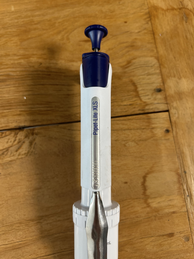 Rainin Pipet-Lite XLS 1-10 uL LTS L-10mL 2-mL RFID Single-Channel Pipette, photo 3 of 5