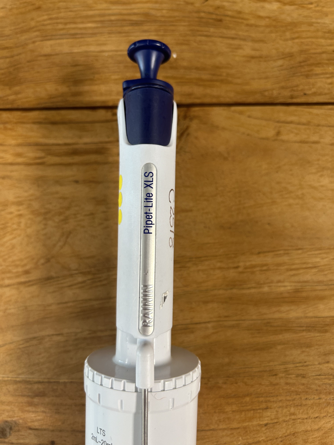 Rainin Pipet-Lite XLS 2-20 uL LTS L-20mL 20-mL RFID Single-Channel Pipette, photo 3 of 5