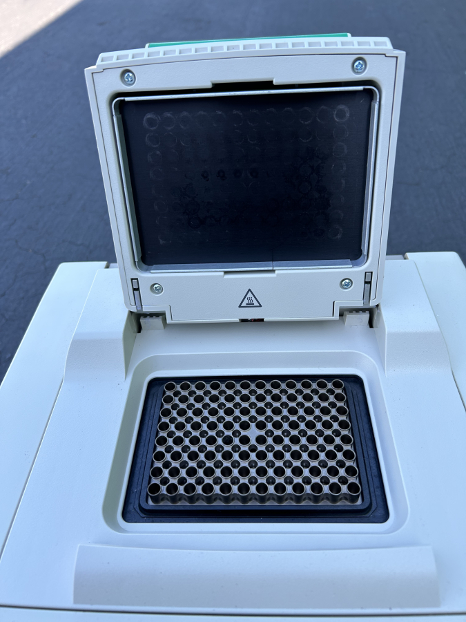 Bio-Rad C1000 Thermal Cycler + 96W Deep Well Block; SN:CC004975, photo 4 of 10