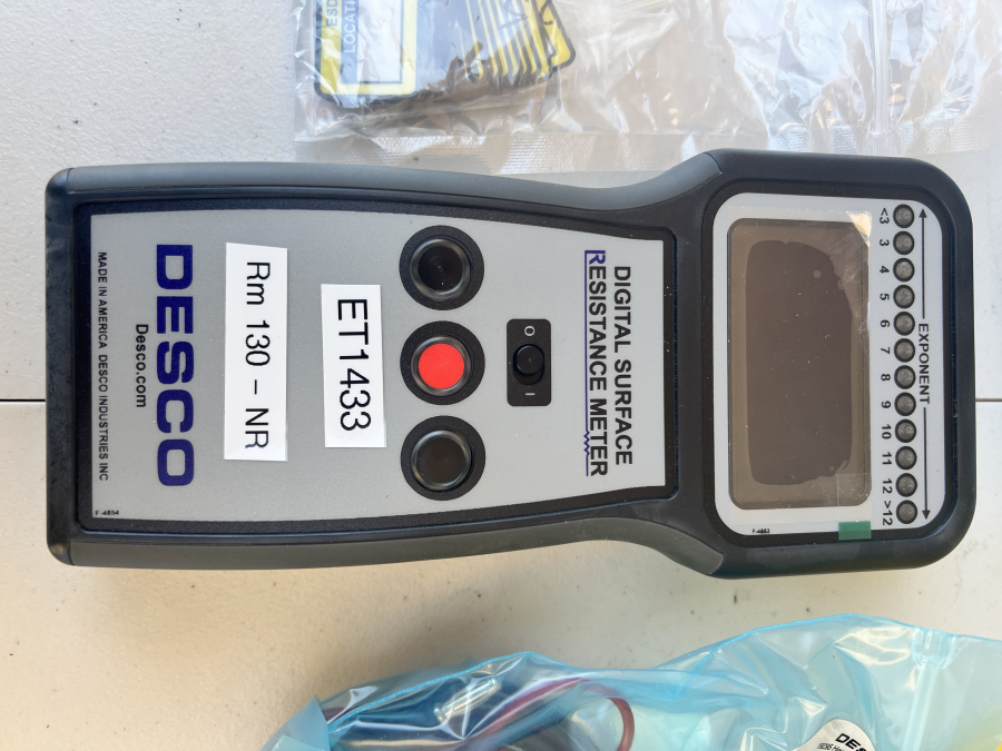 Desco Digital Desco 19290 Digital Surface Resistance Meter; SN: 192902028037, photo 3 of 6