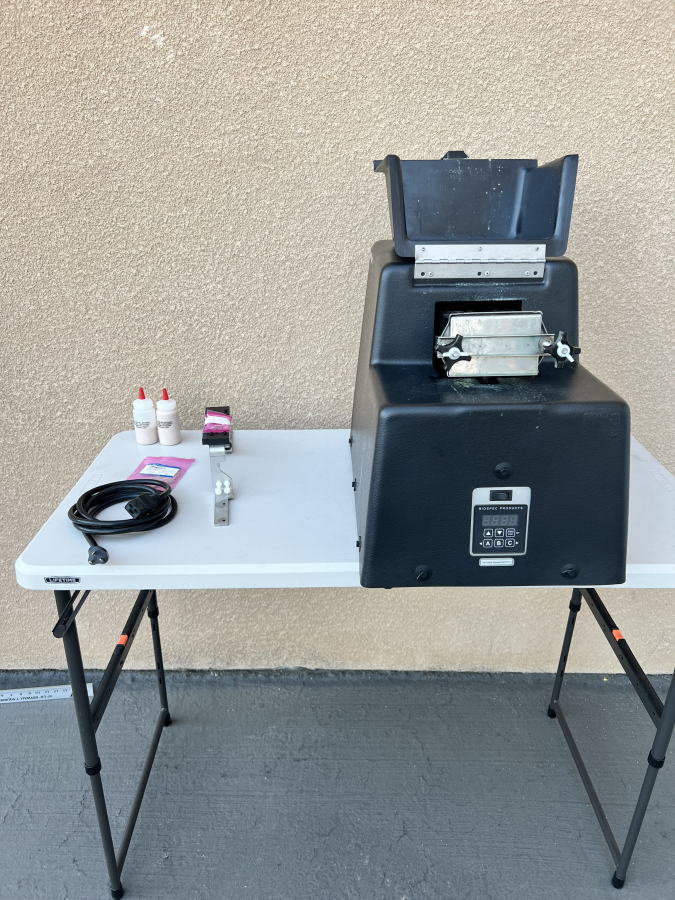 Biospec Mini Beadbeater 96 Cell Disrupter, photo 10 of 17